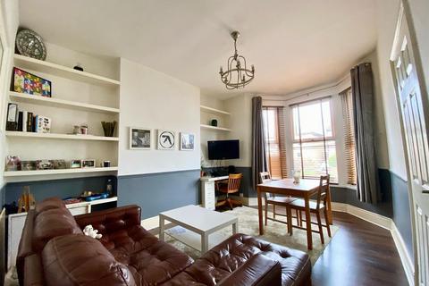 2 bedroom ground floor flat for sale, Woodriffe Road, Leytonstone E11