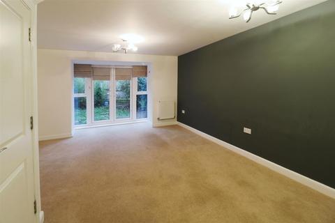 3 bedroom semi-detached house for sale, Bowhill Way, Harlow