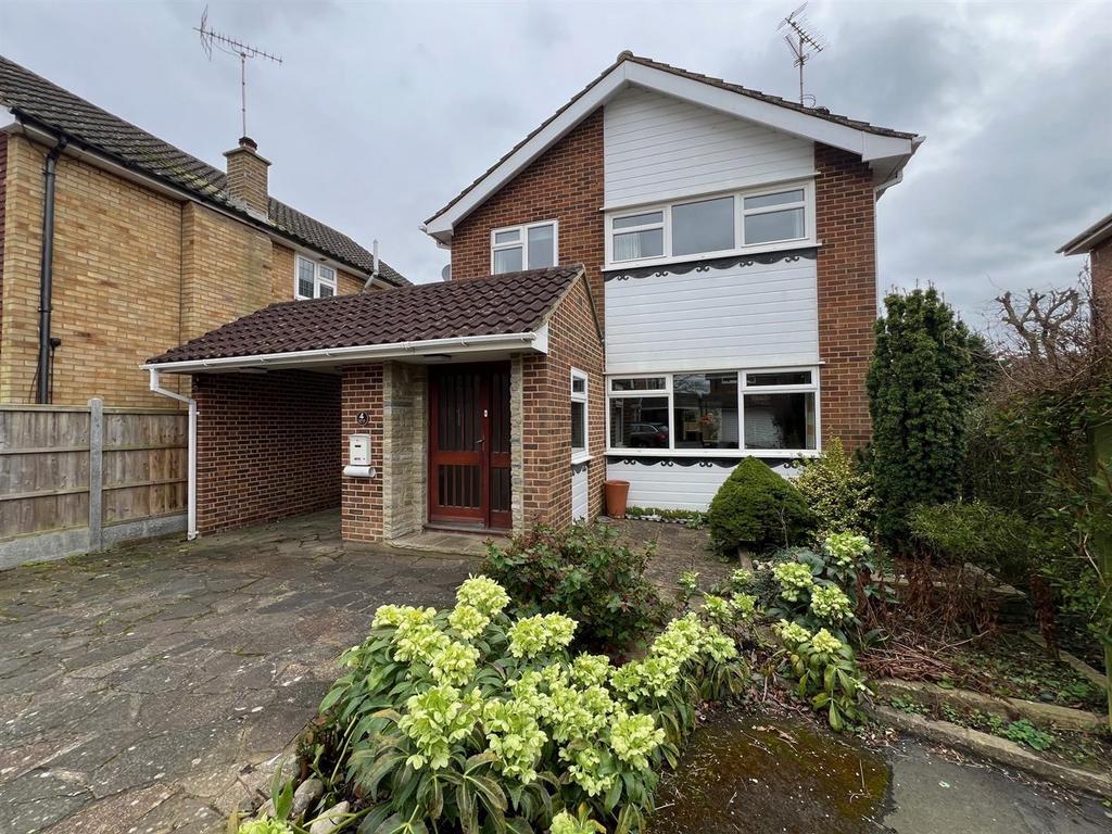 Collins Way, Hutton, Brentwood 4 bed detached house for sale £800,000