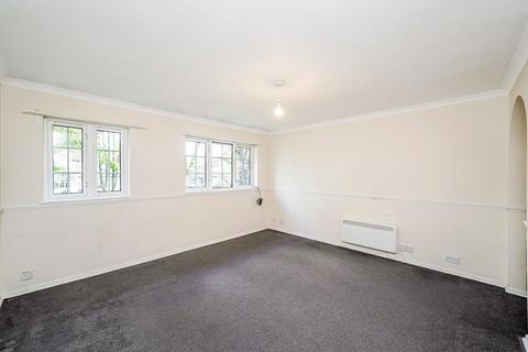 2 bedroom flat for sale, The Croft, North Chingford