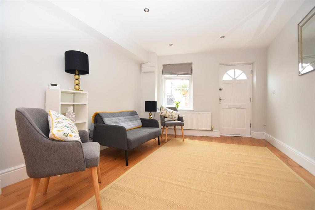 Belle Vue Road, Shrewsbury 2 bed end of terrace house for sale £225,000