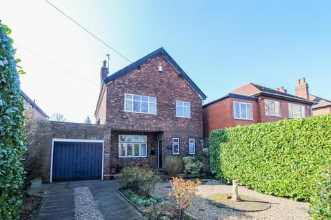3 bedroom detached house for sale, Thornbury Road, Wakefield WF2