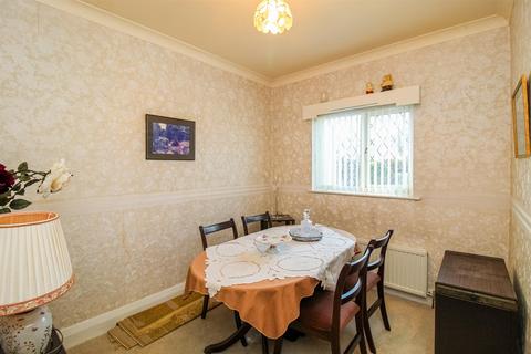 3 bedroom detached house for sale, Thornbury Road, Wakefield WF2