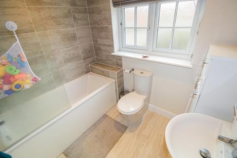 4 Fountains Close, Wakefield, WF1 4FW