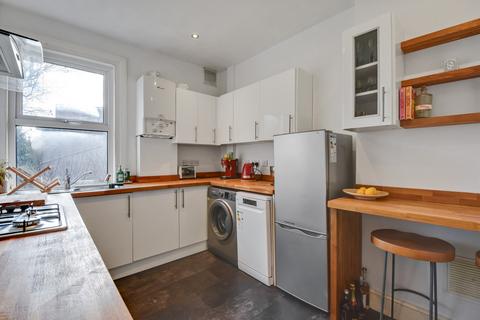 2 bedroom flat for sale - Hither Green Lane, Hither Green, London, SE13