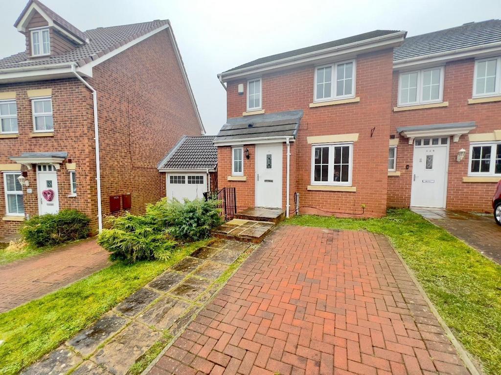 Holly Crescent, Sacriston 3 bed semidetached house £695 pcm (£160 pw)