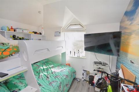 2 bedroom flat for sale - Upper Avenue, Eastbourne