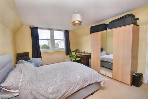 Flat 1, Beltry Court Devonshire Place, Eastbourne, BN21 4AE