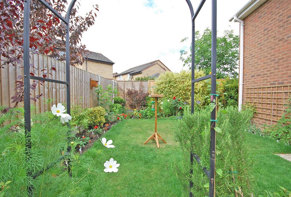 Rear Garden(b).jpg