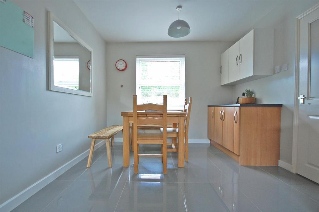 Dining Area.jpg