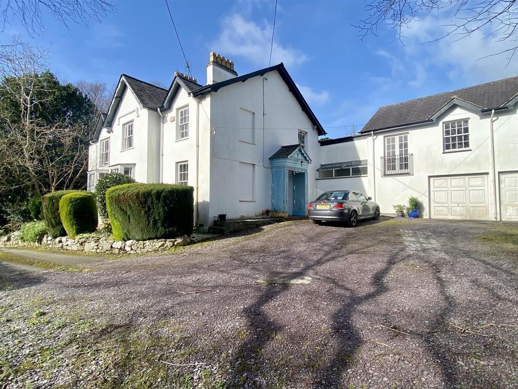 Y Graigwen, Cadnant Road, Menai Bridge 4 bed character property for
