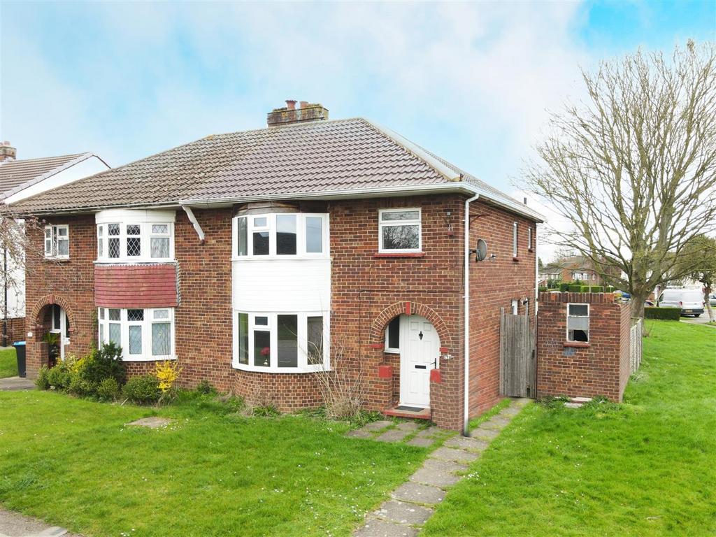 St. Clements Drive, Bletchley, Milton... 3 bed semidetached house for