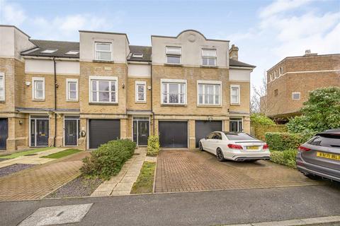 4 bedroom house for sale, Meadowbank Close, Isleworth