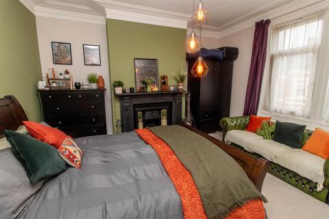 4 bedroom maisonette for sale, Rectory Road, Gateshead NE8