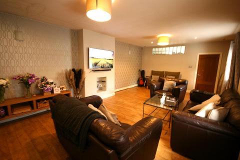 4 bedroom end of terrace house for sale, Clayton Street, Skelmersdale WN8