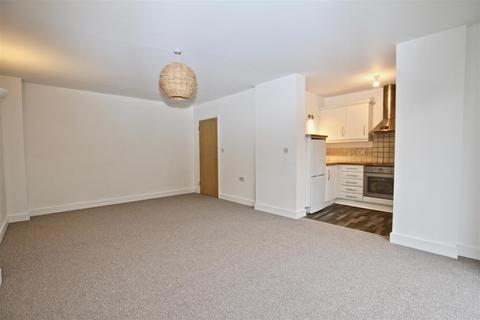1 bedroom flat for sale, Glendale Gardens, Leigh-On-Sea
