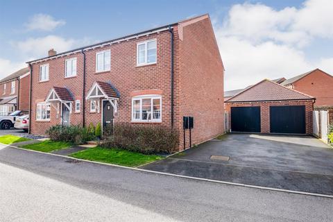 3 bedroom semi-detached house for sale, Symons Way, Shipston-On-Stour