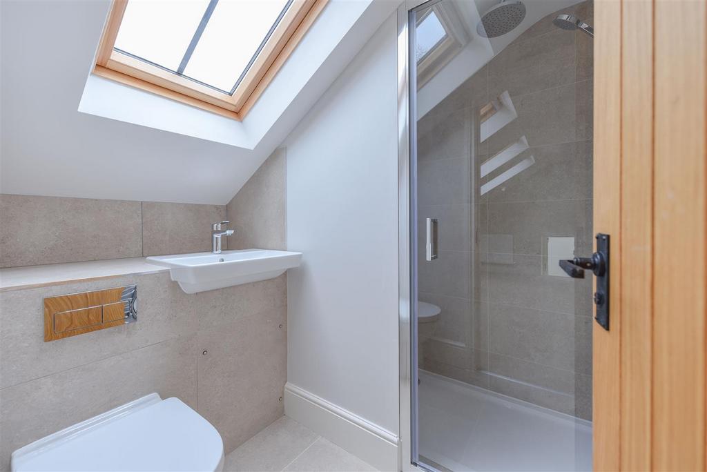 Shower room ensuite
