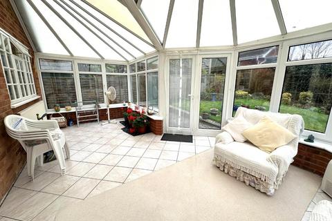 4a Crabb Tree Drive, Northampton, NN3 5DR