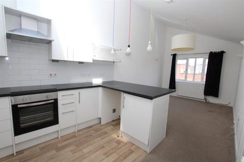 2 bedroom flat to rent - High Street, Eastleigh