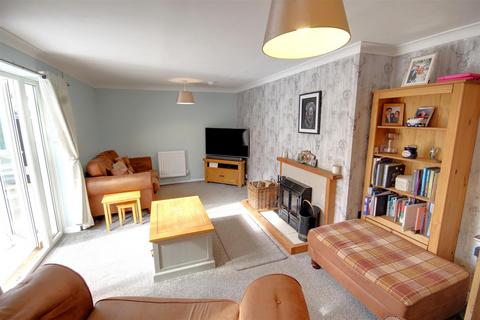 3 bedroom end of terrace house for sale, Woodview, Four Oaks, Newent