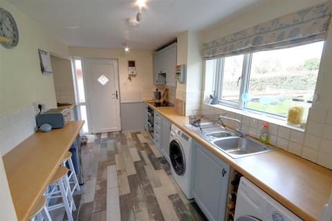 3 bedroom end of terrace house for sale, Woodview, Four Oaks, Newent