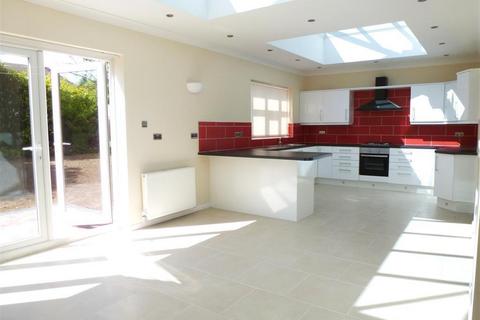 4 bedroom detached house to rent, Upsall Grove, Stockton-On-Tees