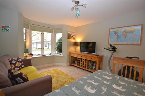 4 bedroom end of terrace house for sale, Peverell Avenue West, Poundbury