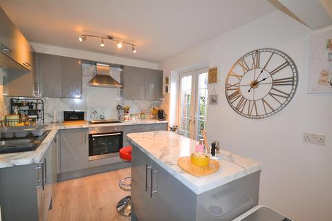 3 bedroom end of terrace house for sale, Poundbury Crescent, Dorchester