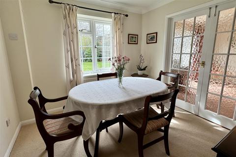 8 Windy Wood, Godalming, GU7 1XX