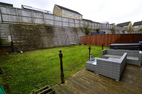 4 bedroom detached house for sale, Old Mill Dam Lane, Queensbury, Bradford