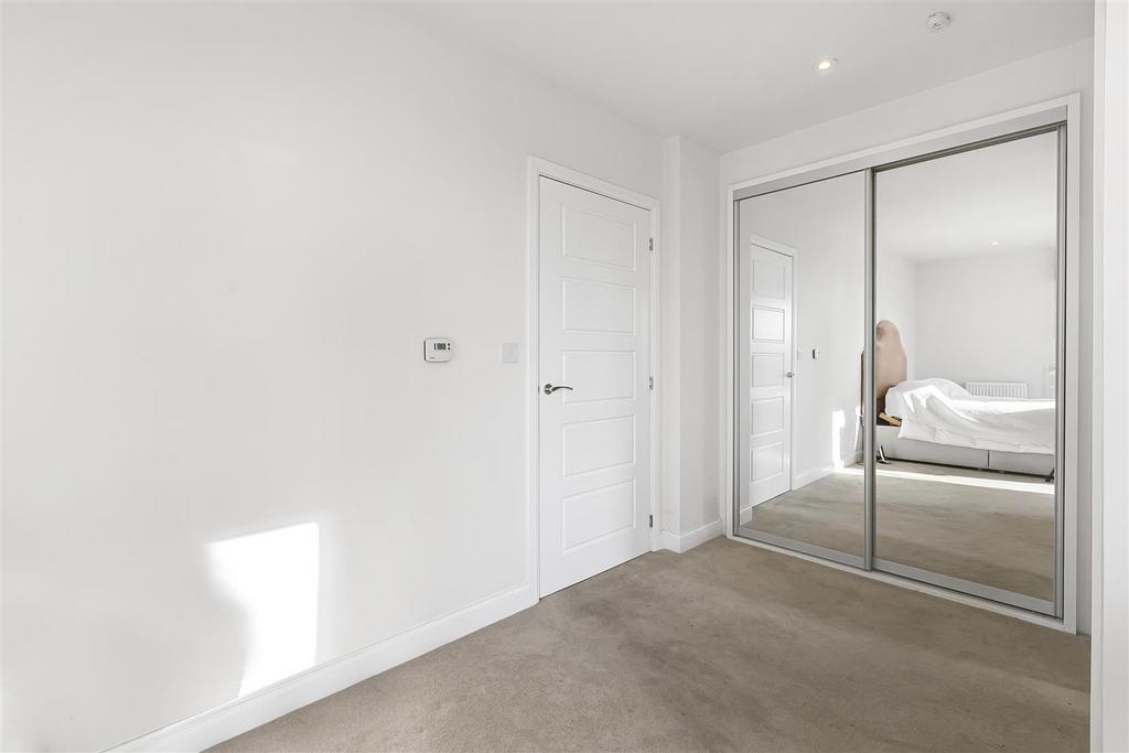 53 27268.jpg