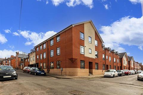 2 bedroom apartment for sale, Fleetwood Court, Leicester