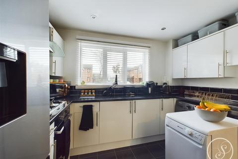 2 bedroom semi-detached house for sale, High Bank Close, Leeds