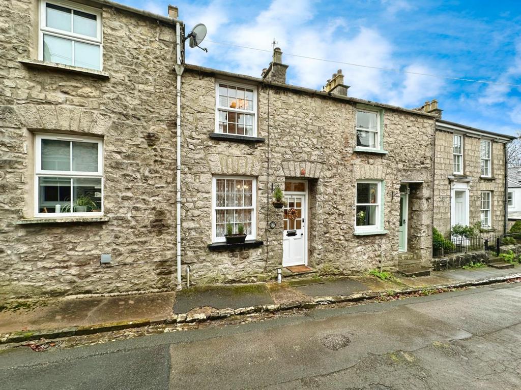 Queen Street, Kendal 2 bed house for sale £245,000