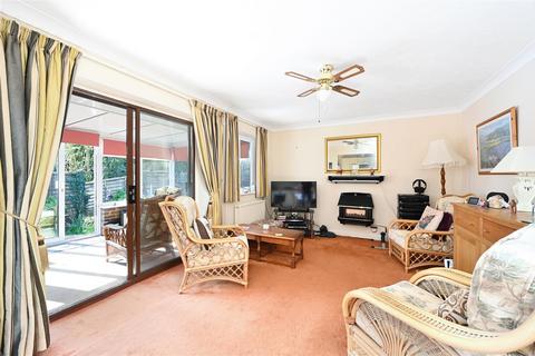 7 Church Close, Upper Beeding, Steyning, BN44 3RW