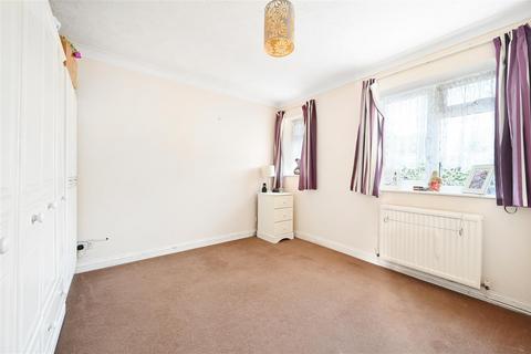 7 Church Close, Upper Beeding, Steyning, BN44 3RW