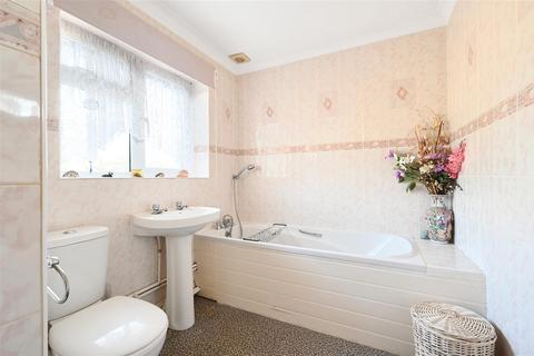 7 Church Close, Upper Beeding, Steyning, BN44 3RW