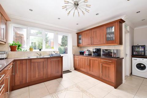 31 Cherry Avenue, Slough, SL3 7BT
