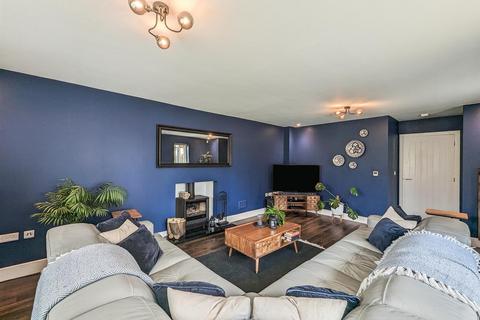 57 Lake Drive, Weldon, Corby, NN17 3FE