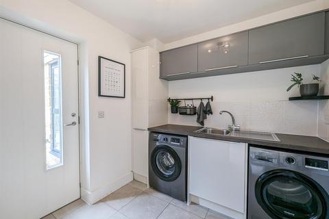 57 Lake Drive, Weldon, Corby, NN17 3FE