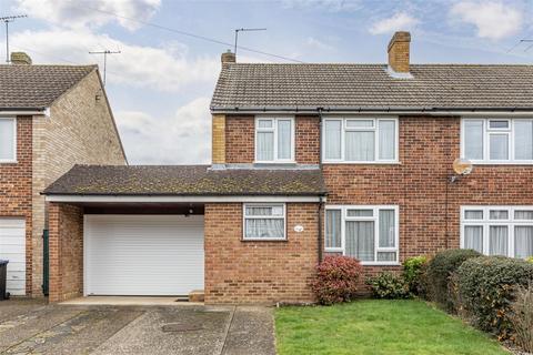15 Gaveston Close, Byfleet, West Byfleet, KT14 7HE
