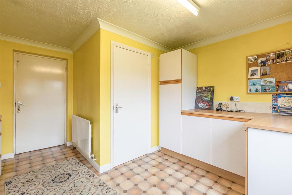 Utility room 3.jpg