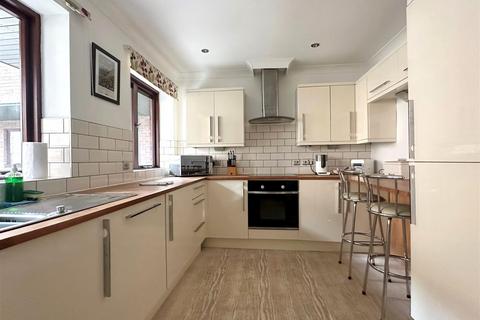 1 bedroom flat for sale, Castlegate, York