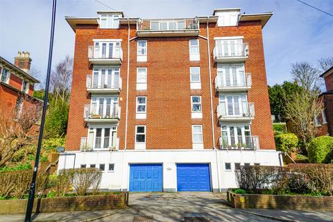 2 bedroom flat for sale, Royal Court, St. Helens Road, Hastings