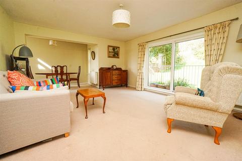 2 bedroom flat for sale, Royal Court, St. Helens Road, Hastings