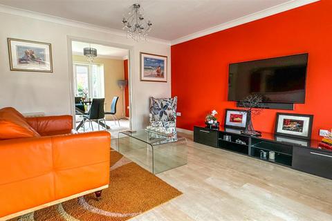 4 bedroom detached house for sale, Canal Way, Hinckley