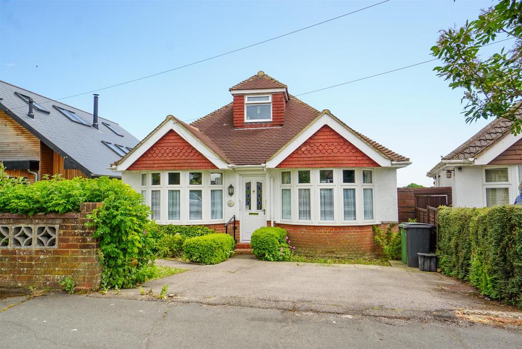 Fairlight Avenue, Hastings 3 bed detached house £575,000