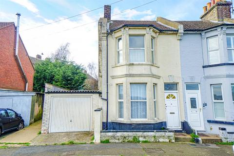 2 bedroom end of terrace house for sale, Halton Terrace, Hastings