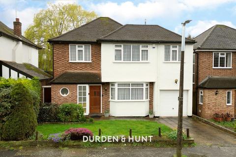 4 bedroom detached house for sale, Dacre Gardens, Chigwell, IG7